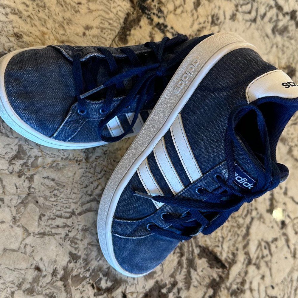 CAMPUS Adidas 00S Youth Sneakers I Size 1